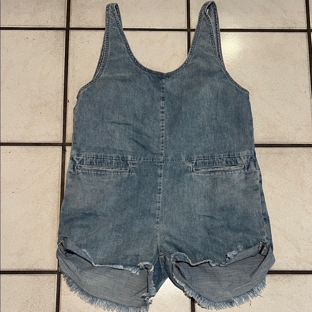 One teaspoon one piece, romper, never worn, super cute, ready for summer!